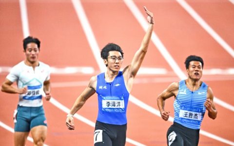 田径体操游泳捷报频传 荆楚军团一日揽得全运四金  男子百米飞人是湖北“眼镜侠”