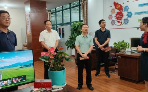 马朝晖到荆州调研工会工作