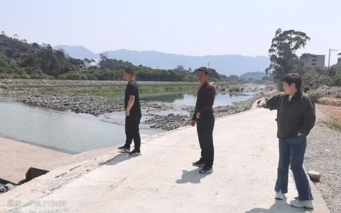 长埫口镇河道“梳妆”护航秋冬播