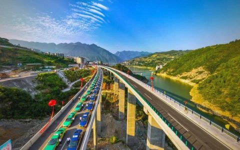 巴东6个重点交通项目同步通车