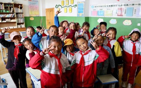 西藏一小学来潜交流研学