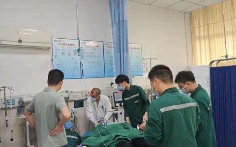 潜江市中心医院：与死神赛跑，成功抢救患者