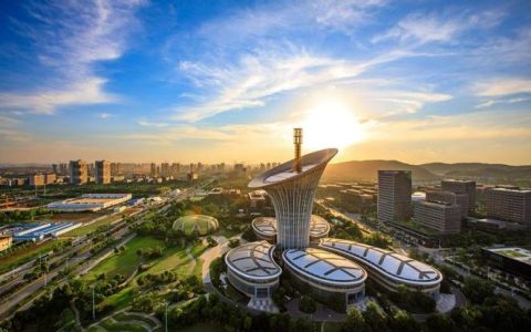 四中全会精神在基层｜从“中国光谷”迈向“世界光谷”