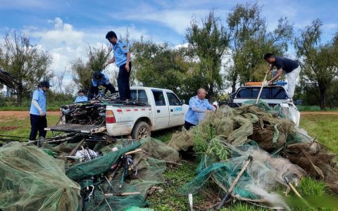 我市集中销毁一批禁用渔具