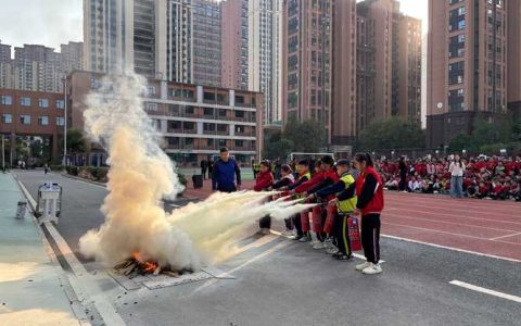 筑牢安全防线 守护成长之路——魏庄小学开展消防安全疏散演练