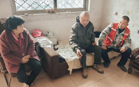 杨市街道多部门联诊解困境儿童成长难题