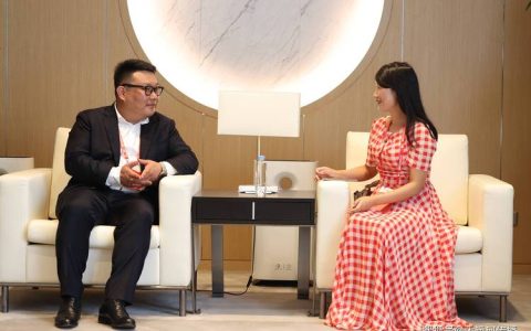 盛阅春会见携程集团高级副总裁王韦