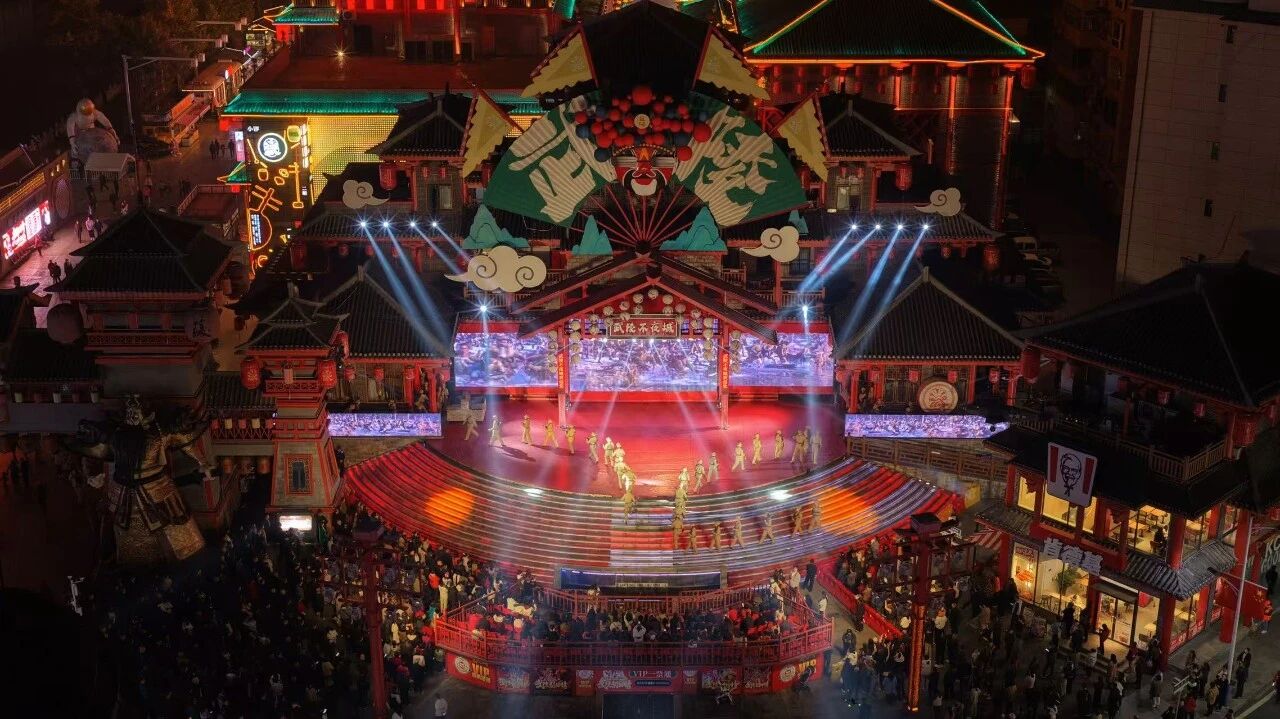 主播与十堰的山水共鸣——仙山碧水映车城，三十位主播共创高质量发展新叙事