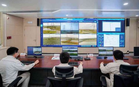 “智眼”巡江守安澜