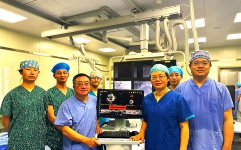 市中医医院完成首台IVUS-OCT融合成像手术