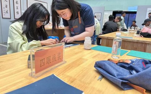 市图书馆携手举办古籍保护课程进校园活动