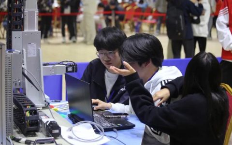 全球校园人工智能算法大赛湖北选拔赛在荆举行