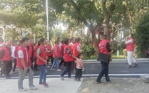 咸安区向阳湖镇绿山村：邻里同乐促和谐 寓教于乐树新风