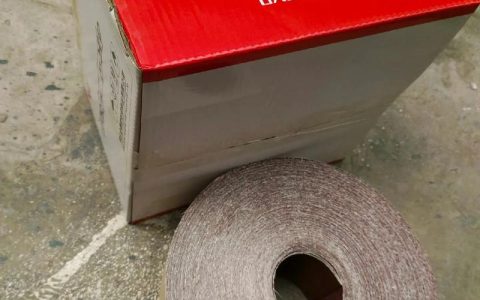 通城县鑫彬源新材料科技有限公司 小砂纸托起村民致富梦