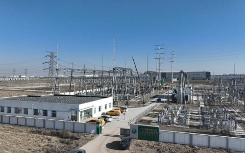 松滋临港220千伏变电站顺利投运