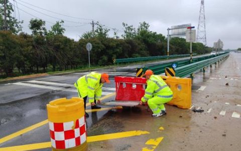 黄州公路部门守护群众“平安视界”