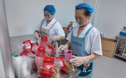 一根麻花载乡愁 ——“麻花二代”孙思以匠心激活传统美食密码