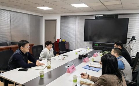 赤壁两山投资公司用“廉动力”促快发展