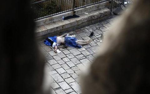 好险！男童从5米高处坠落......十堰消防紧急出动