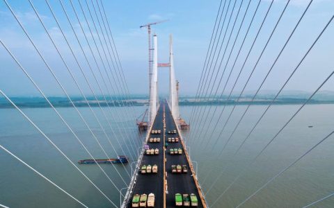 赤壁长江大桥东延段通过交工验收 预计明年春节前正式通车