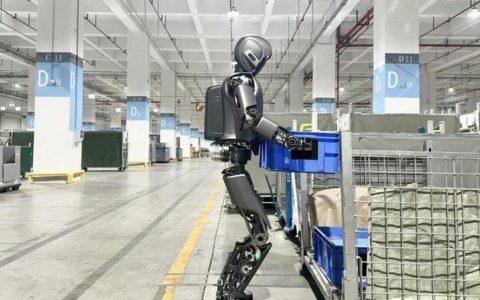 机器人当起“搬运工”