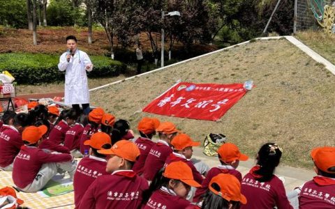 户外课堂让健康科普“活”起来