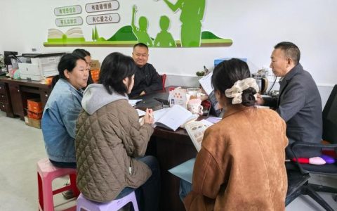 市县两校联动党员送教 共促教育均衡发展