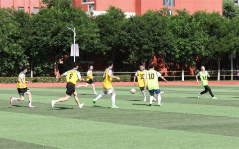 青春无畏  驰骋绿茵 2025年赤壁市中学生校园足球联赛火热开赛