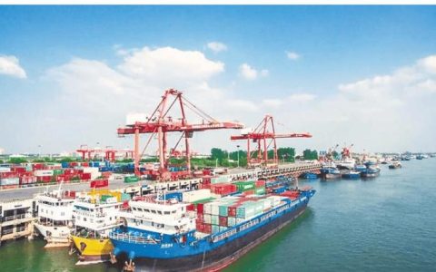 湖北港口集装箱铁水联运量稳居内河首位