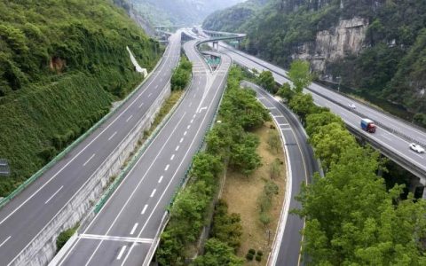 宜昌，9路3桥同步建