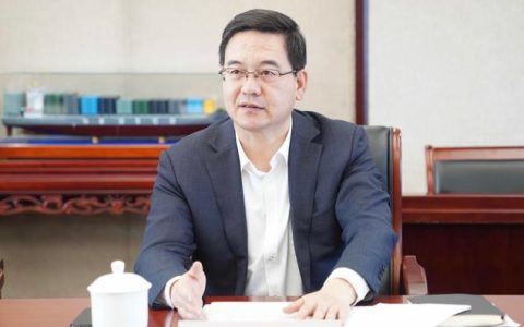 盛阅春主持召开正市级老同志座谈会，征求对我市“十五五”规划编制的意见建议