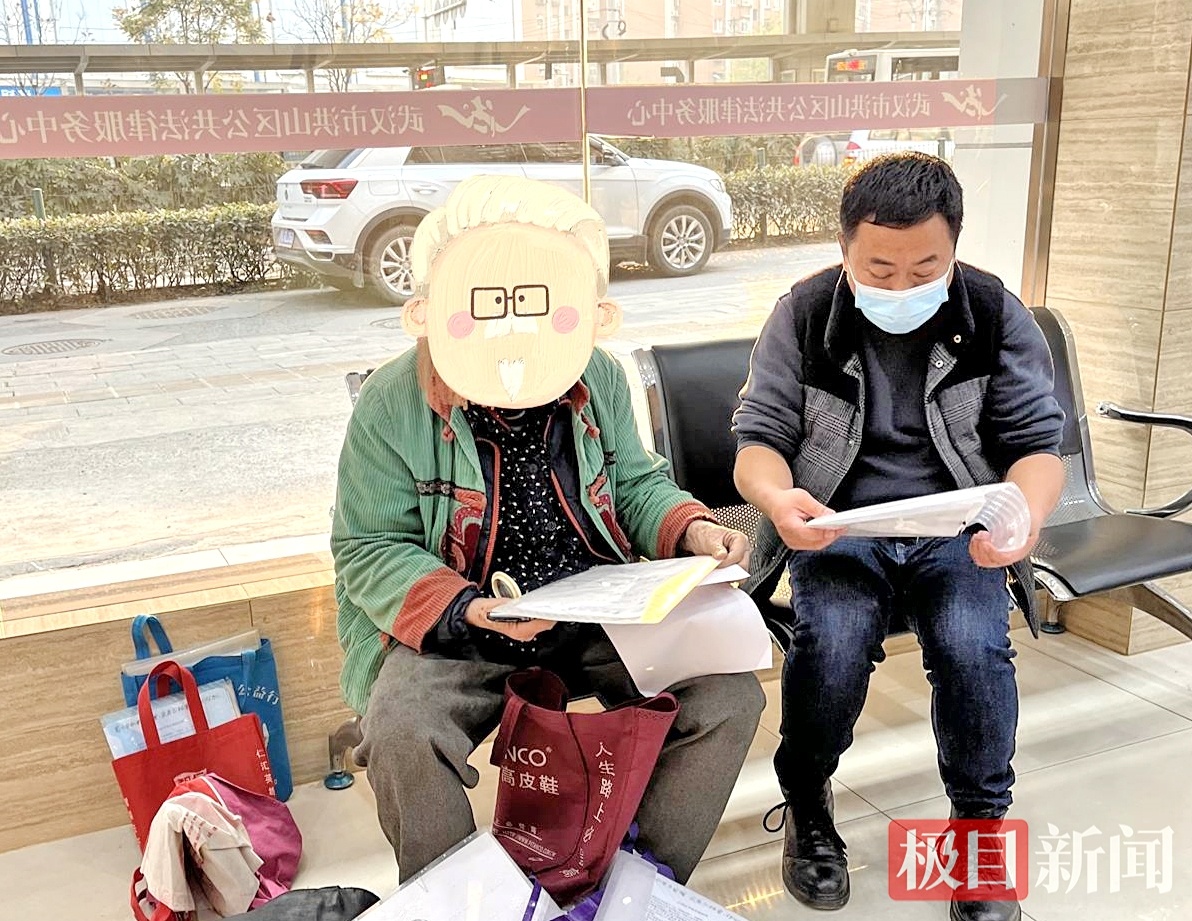 用乡音解老年人心结 “雷台长”自学10余种方言