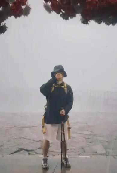 32岁男子在江西齐云山独自徒步失联13天，家属称已遇难，希望不要传播现场照片和视频