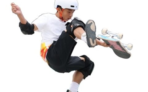 少年有志  凌空飞翔 湖北13岁小将张永超夺得滑板银牌