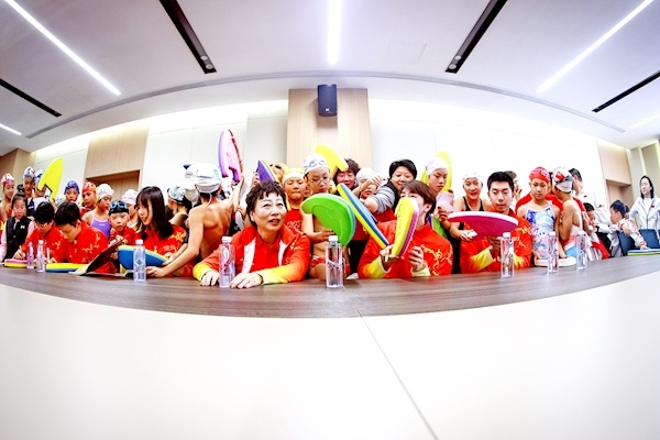 “荣归崇仁，接力未来”