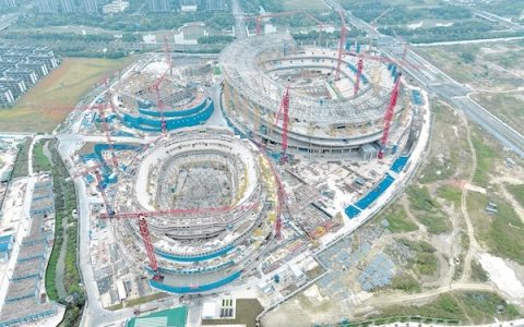 杭州余杭国际体育中心足球场主体结构封顶