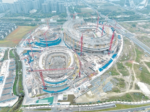 杭州余杭国际体育中心足球场主体结构封顶