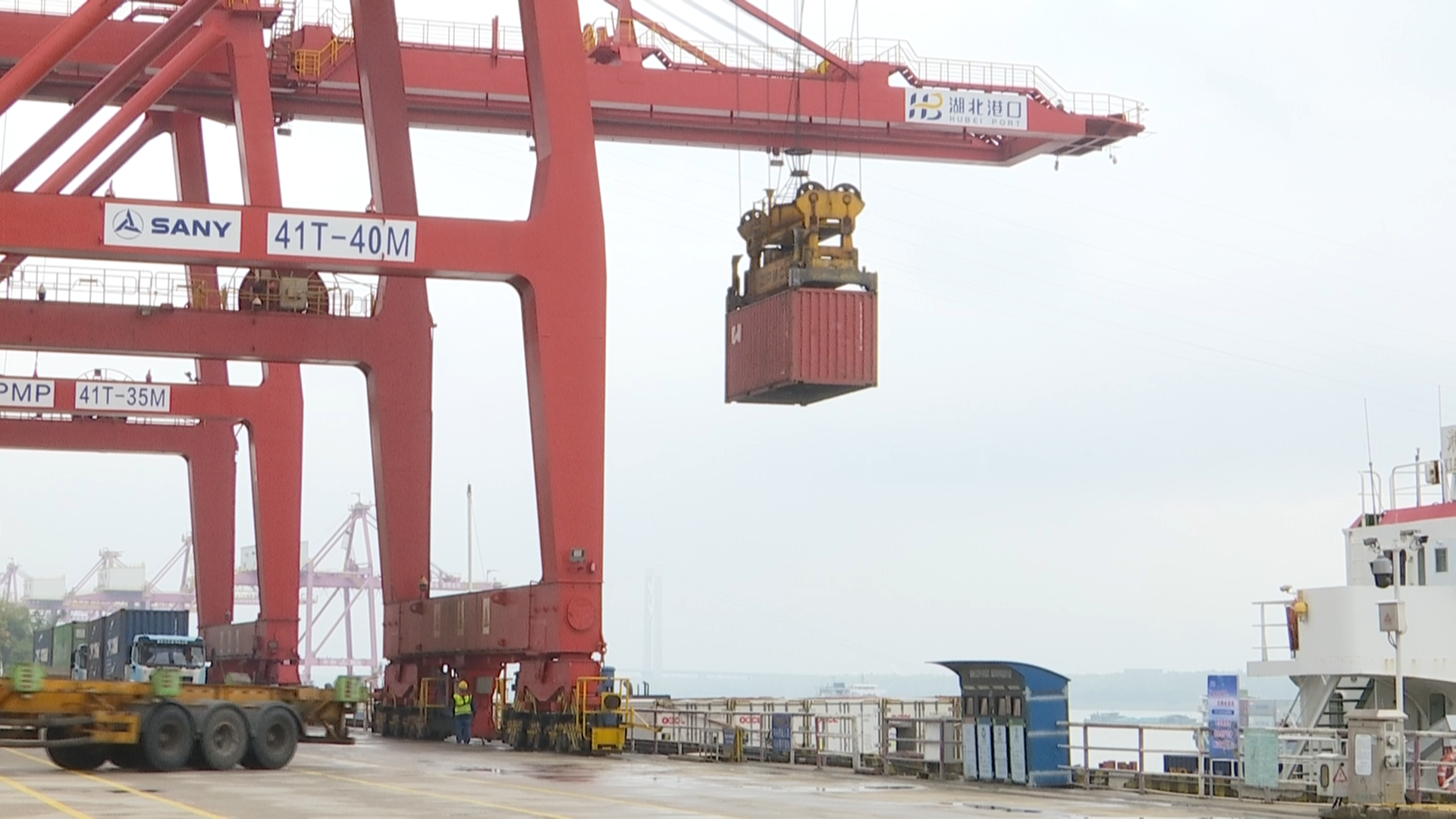 向总书记报告|能级跃升 打造内陆开放“新沿海”——在全面深化改革和扩大高水平开放上勇于探索