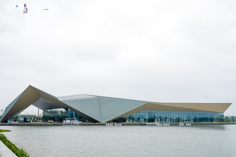 湿地旁看艺术展，沉湖国际小镇全球首次公开亮相