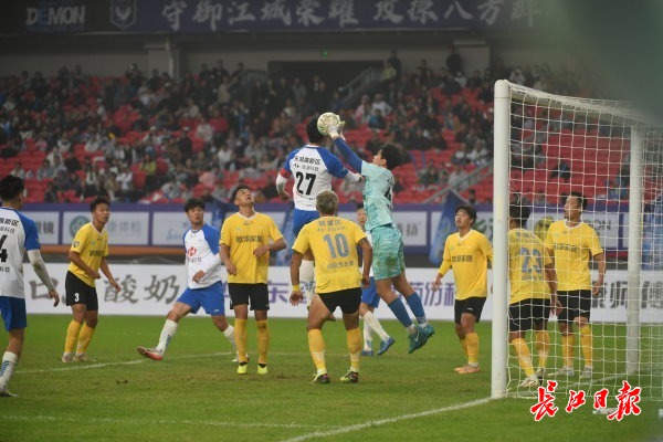 一场足球盛宴，燃动万家灯火