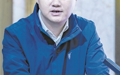 锚定党建“定盘星” 六位村干传真经