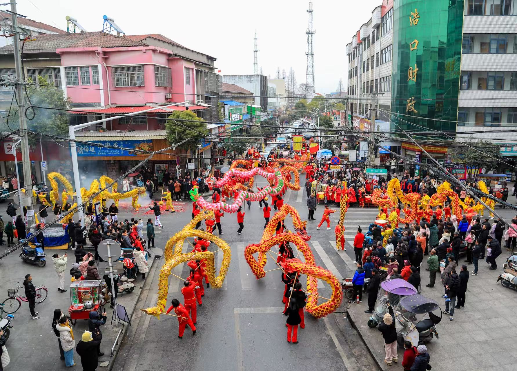 浩口镇：勇立潮头满目新