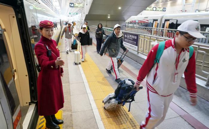水润京华 缘起十堰 北京千名师生今晨来堰研学