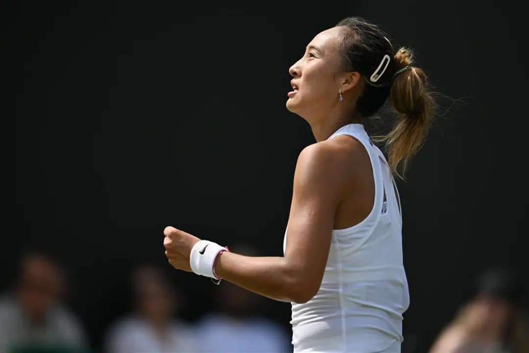 郑钦文担任旗手！十五运会开幕式湖北体育代表团亮相