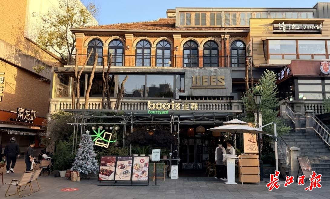 武汉“漂亮饭”，全国排队吃