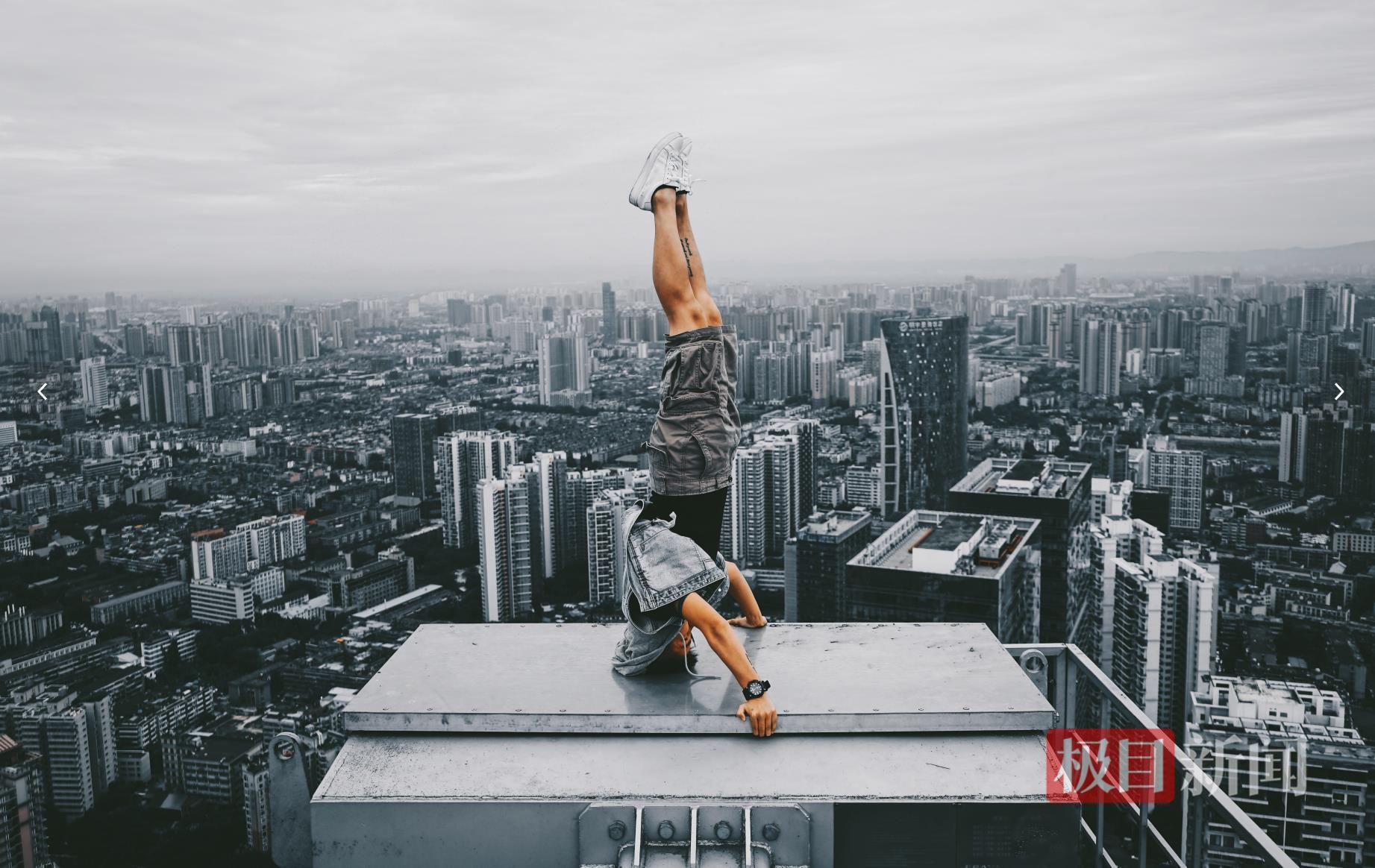 35岁听障女子自学10年成冲浪摄影师,在海南办个人摄影展,她还会徒手攀楼和倒立骑行