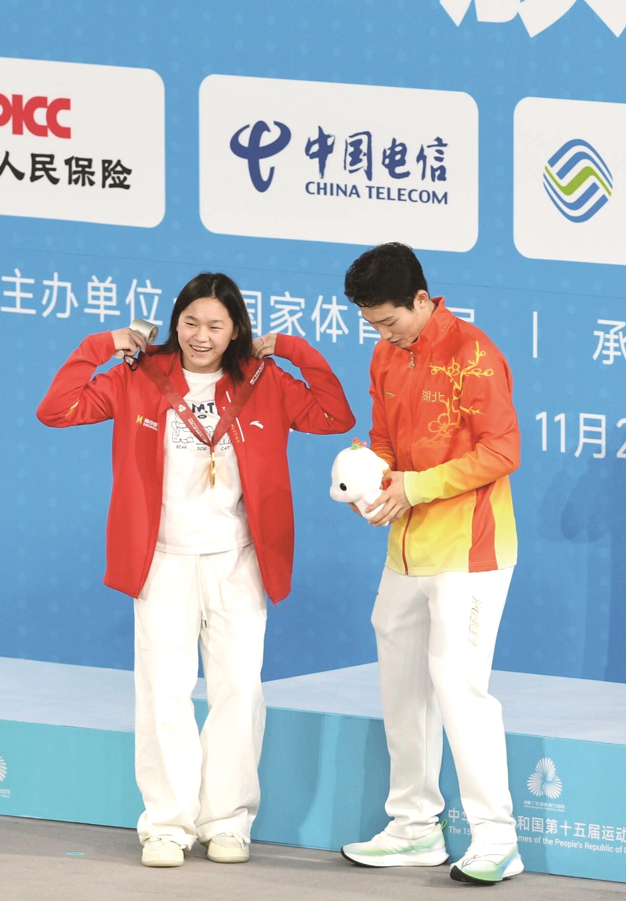 十五运跳水男子3米板湖北队包揽金银牌 王宗源加冕“双金王”