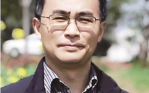 “县城”青春故事与“身边”美学