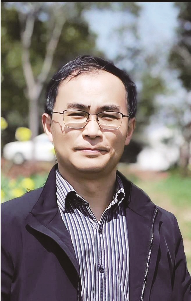 “县城”青春故事与“身边”美学