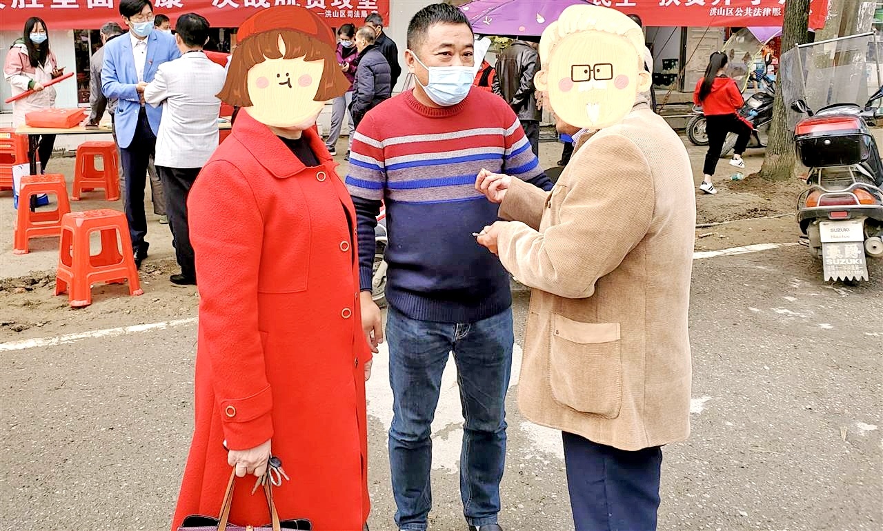 用乡音解老年人心结 “雷台长”自学10余种方言